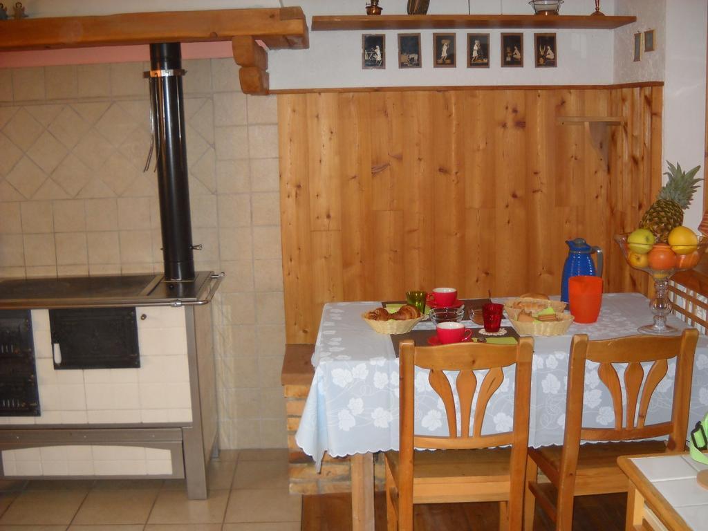 B&B Artemia Trento Exteriör bild